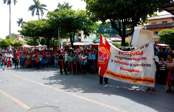 Protestan contra el mal gobierno de Raúl Badillo