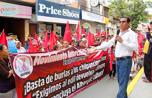 Familias de Chilpancingo en pie de lucha: instalan plantón a Marco Leyva 