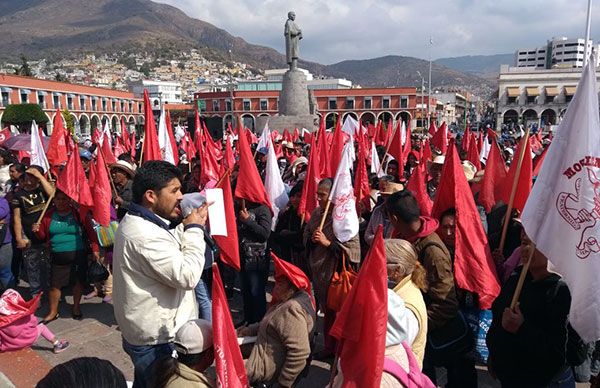 Desplegado: Solicitamos al Gobierno del estado de Hidalgo cumplimiento a los acuerdos y solución a nuestras demandas