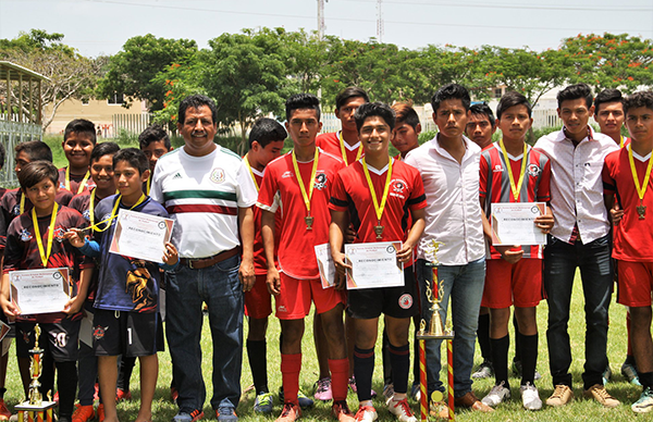 Exitoso Torneo Estatal de Fútbol de Antorcha en Campeche 