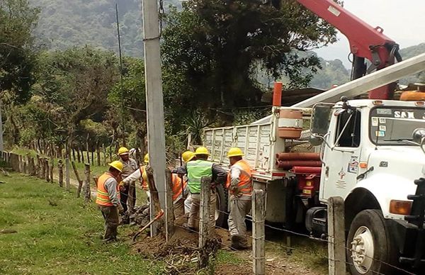 Antorchistas de Jilotepec contarán con red de electrificación