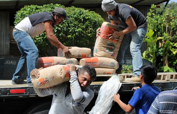 Antorchistas cordobeses reciben programa de vivienda