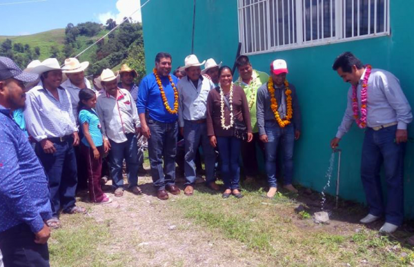 Comunidad Barranca Xoco ya tiene agua potable