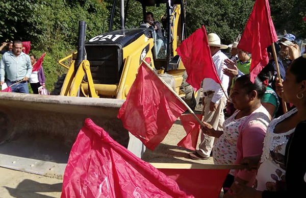 Refrenda Antorcha compromiso con la educación 