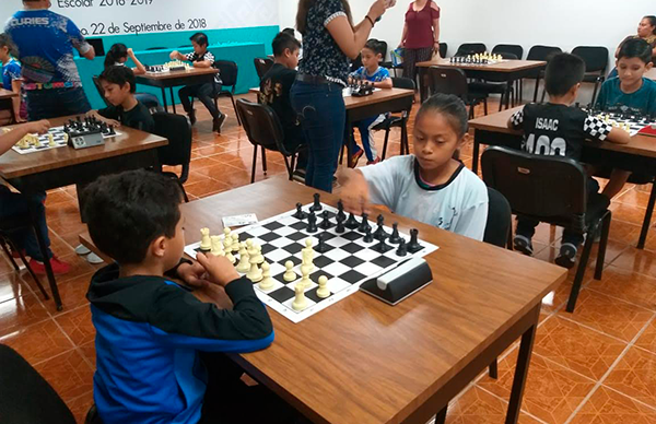  Niños de la colonia Unidad Antorchista de Chetumal destecan en Torneo de Ajedrez 