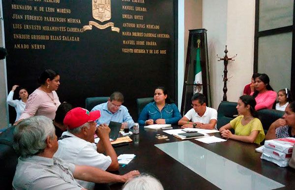 Ayuntamiento de Tepic se compromete a resolver demandas de antorchistas