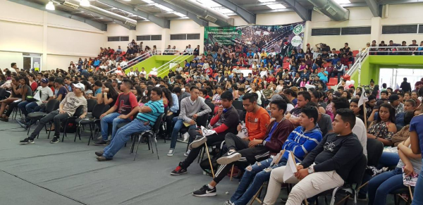 Estudiantes de Zacatecas  firmes en la lucha  con el regional norte