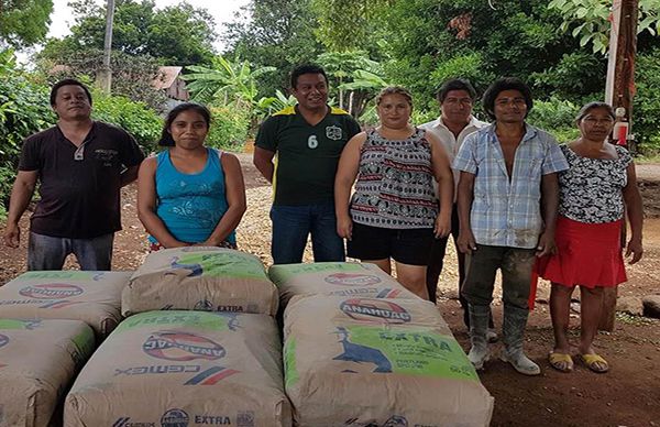 Antorcha gestiona material para vivienda a familias indígenas de Soteapan