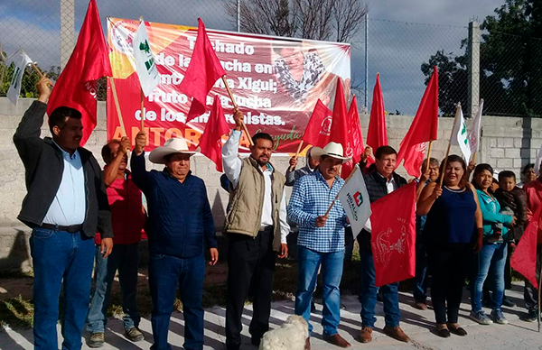 Antorcha da banderazo a construcción de arcotecho en el Mezquital