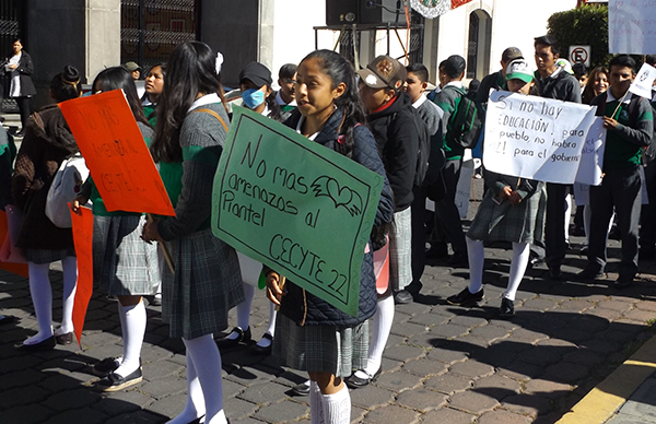 Equipamiento de la Casa del Estudiante y clave del CECyTE, piden estudiantes al Congreso local 