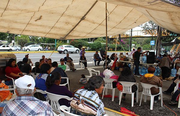 A dos días de plantón, Sedesol no da solución a campesinos veracruzanos  