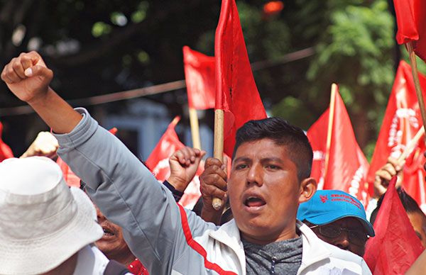 Colonos de Valles Centrales exigen justicia para campesinos asesinados 