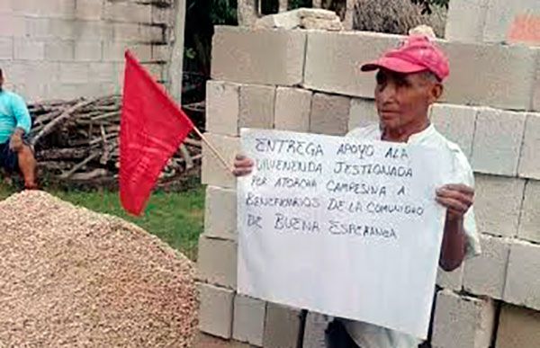 Familias de Buena Esperanza reciben materiales para construcción de las manos de Antorcha