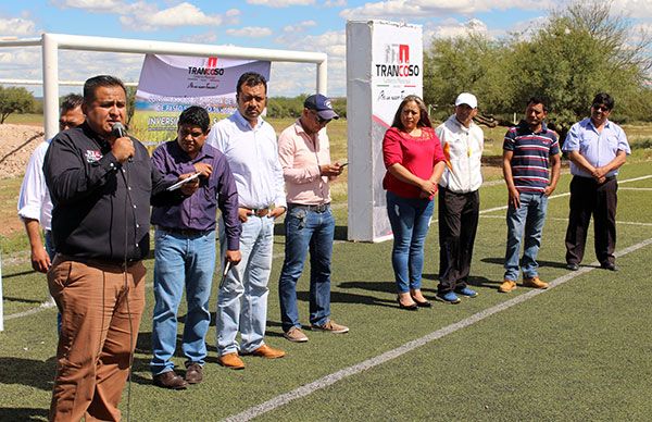 Inicia construcción de cancha infantil, tras gestión de alcalde antorchista 