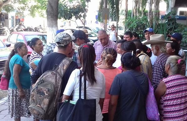 Entrega Antorcha pliego petitorio al munícipe de Teloloapan