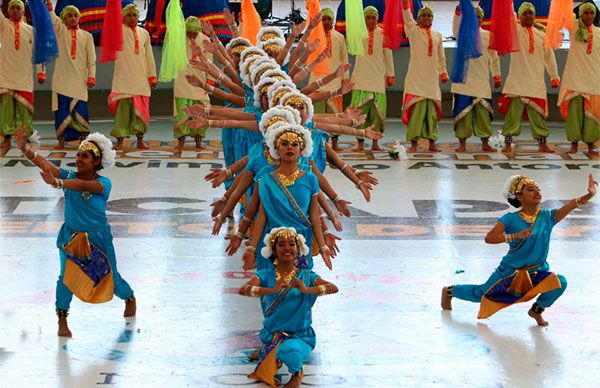 Grupo cultural de Antorcha engalana fiesta patronal en  Río San Juan