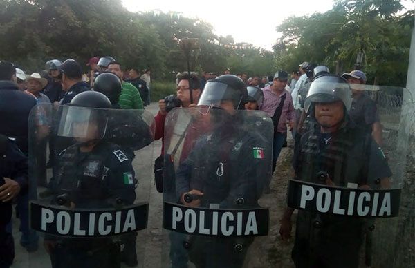 Vecinos de Buenos Aires denuncian intento de desalojo policiaco 