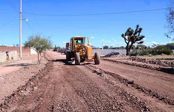 Administración antorchista realiza pavimentación en calle principal de Pozo Blanco en Villa de Ramos