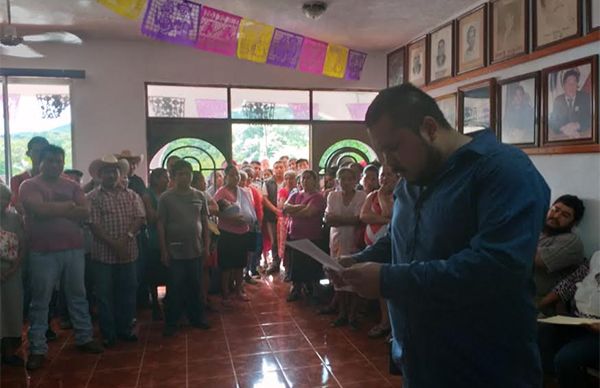 Antorchistas del municipio de San Antonio realizan la entrega de pliego petitorio al gobierno municipal