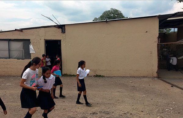 Llaman antorchistas a solidarizarse con proyectos educativos 