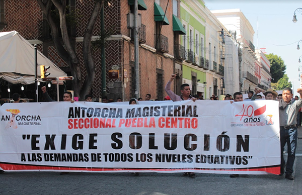 Exigen estudiantes y maestros mejoras educativas