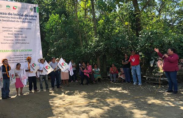 Se benefician con obra de pavimentación, fruto de la lucha organizada