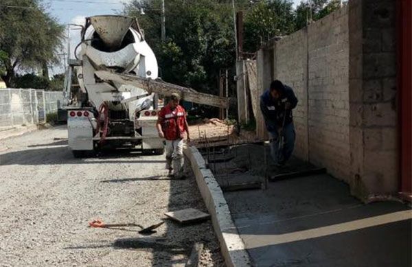 Antorcha cumple con familias en el Ahorcado en Pedro Escobedo 