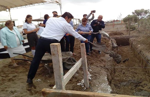  Inicia construcción de aula en escuela antorchista del Puerto de Veracruz