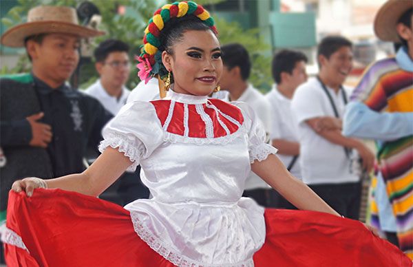 Estudiantes y colonos logran comedor comunitario