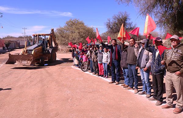 Se da inicio a la segunda etapa de pavimentación en la localidad del Sauz en Villa de Ramos