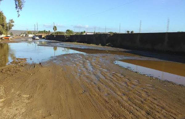 Intransitable las calles de las colonias populares de San Quintín