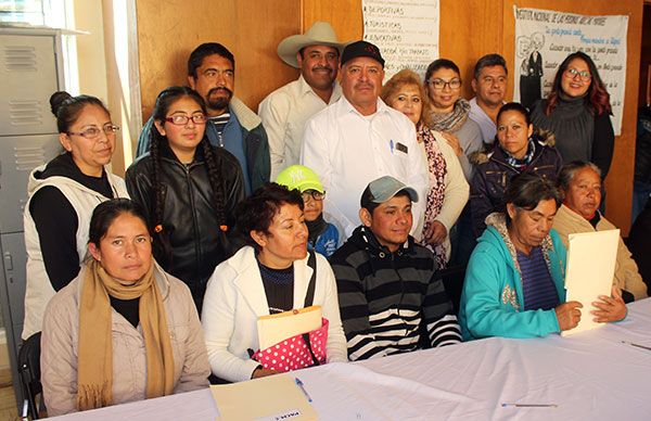 Entregan apoyos a grupos del PACMyC en el municipio de Charcas 