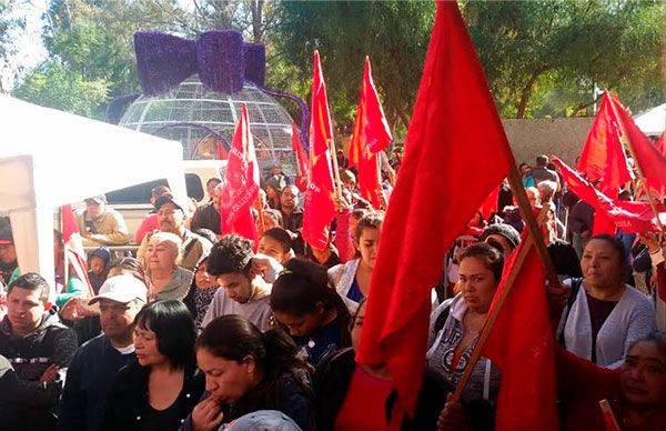 Mario Osuna cierra puerta a manifestantes; exigen atención a demandas  