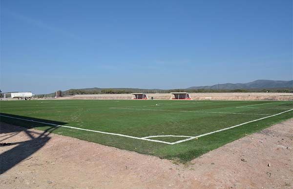 Avanza construcción de Complejo Deportivo en Armadillo