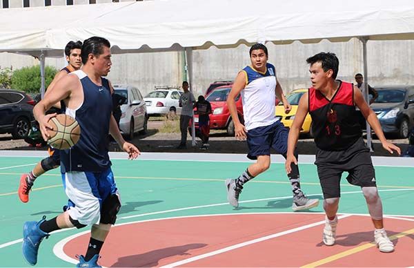 Arranca el torneo de baloncesto en Mexquitic