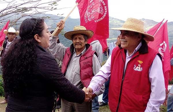 Antorcha da banderazo inicial en obra de infraestructura educativa