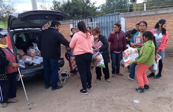 Antorchistas entregan apoyo alimentario en Villa de Zaragoza