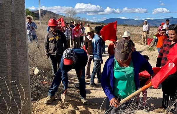 Benefician con luz eléctrica a familias de Mengoli de Morelos