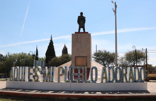 Antorcha rinde homenaje a José Alfredo Jiménez 