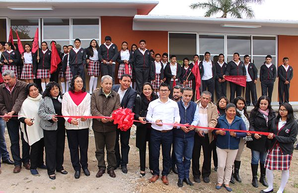  Antorchistas de Emiliano Zapata inauguran instalaciones del Tebaev La Tinaja