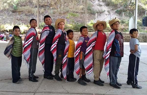 Niños de Zapotitlán Tablas, listos para la Espartaqueada Cultural Nacional