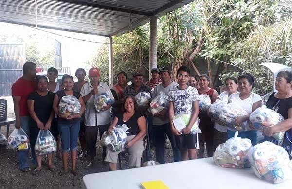 Entrega Antorcha apoyos en Coquimatlán