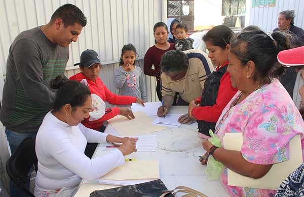 El ayuntamiento antorchista de Charcas entrega apoyo de material para la vivienda