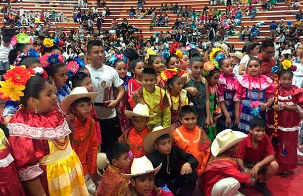 Gana la Cd.de México   con Bailes de Coyutla, Veracruz,  en la categoría Infantil B