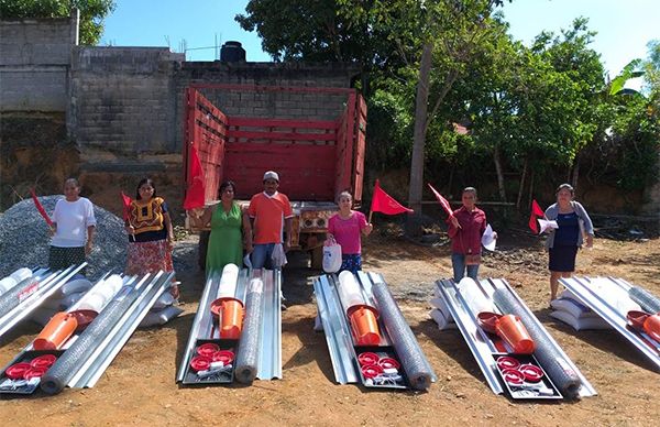 A campesinos les siguen llegando apoyos gestionados por Antorcha