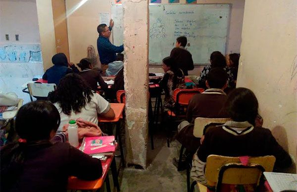 Padres de familia piden terrenos para Secundaria en el Terremoto