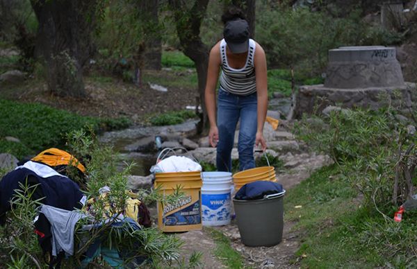 Antorchistas denuncian falta de agua en colonia de la periferia 