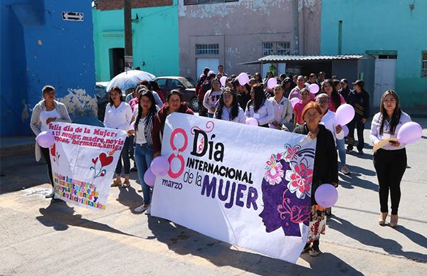 Conmemoran Día Internacional de la Mujer en Villa de Ramos 