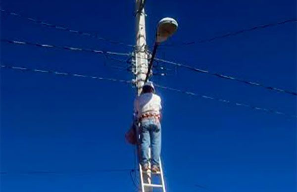 Continúa la restauración eléctrica en Mexquitic de Carmona