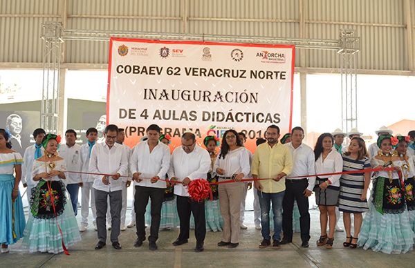 Festeja Antorcha inauguración de aulas en COBAEV 62